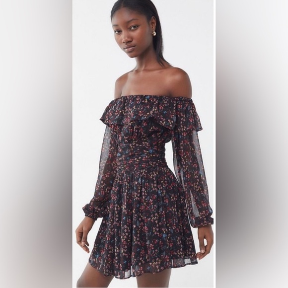 Urban Outfitters Dresses & Skirts - Urban Outfitters Elaine Floral Mini Dress Off-Shoulder
